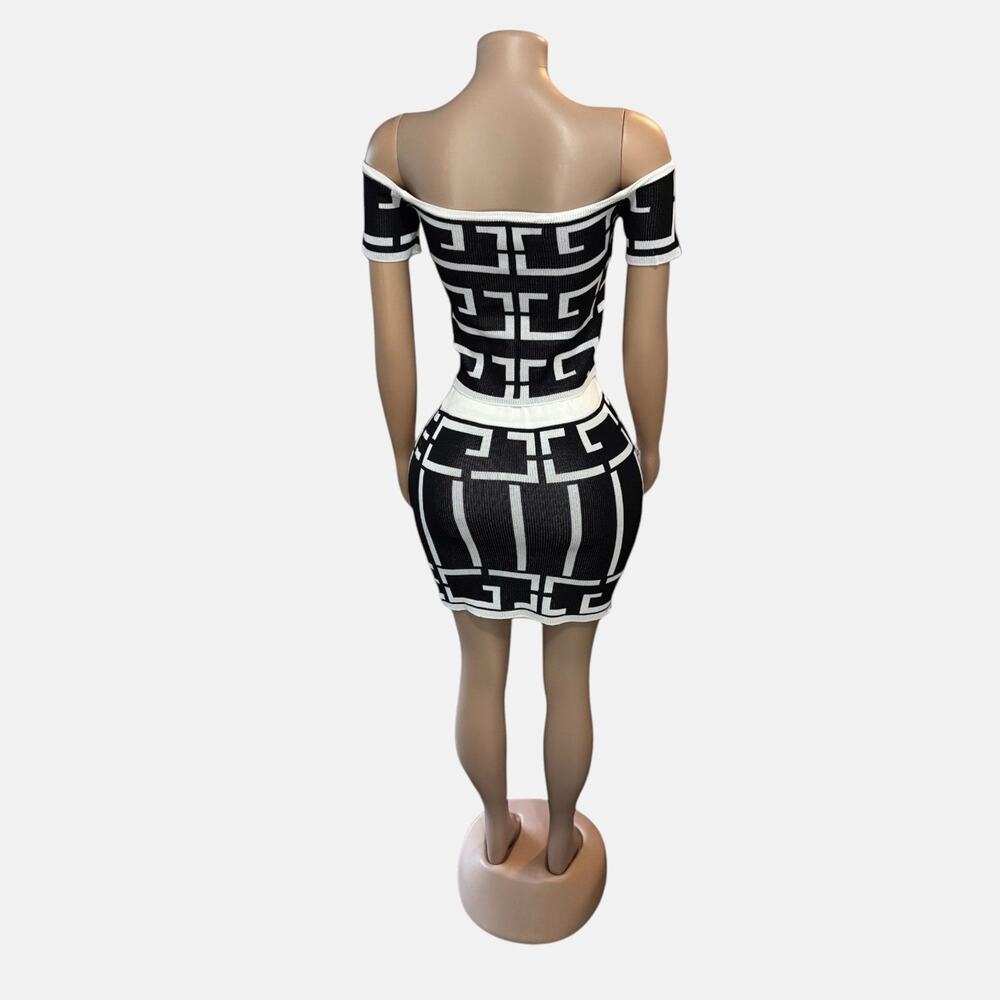 Off The Shoulder Geometric Print Set - Picture 6 of 9